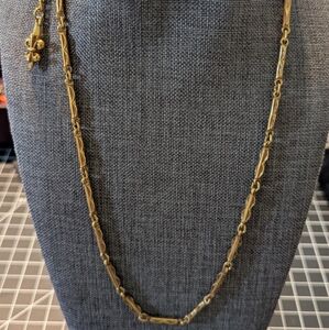 Elegant Gold Necklace
